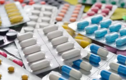 Mulino aclara que no se puede prohibir la importación de medicinas para consumo personal