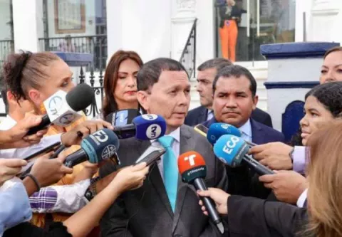 Meduca no descarta cambios en los nombramientos tras casos de extorsión a docentes