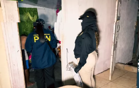 Autoridades desarticulan red de tráfico de drogas; hay unos 14 detenidos