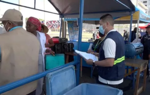 Preparan operativos sanitarios en las rutas de los desfiles de calle 50 y Casco Antiguo