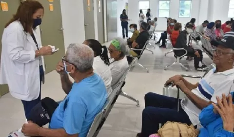 Pacientes crónicos esperan que se reordene la Caja de Seguro Social