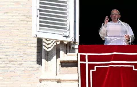 Papa pide 'no olvidar' a los haitianos y trabajar en 'la reconciliación' del país