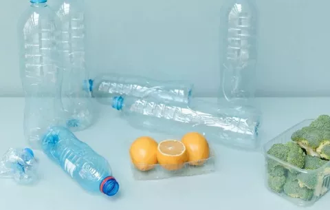 Microplásticos en alimentos: ¿Por que sería clave contar con un laboratorio de detección?