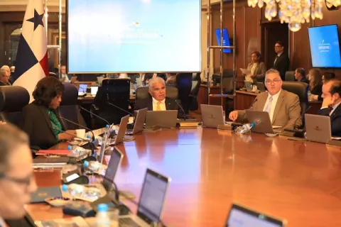 Gobierno aumenta el presupuesto para 2025 en $3,276 millones