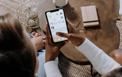 Demandan a TikTok por ser dañina para la salud mental infantil