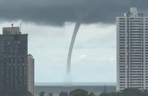 Tromba marina en Panamá:  Esta condición no guarda relación con el huracán Milton
