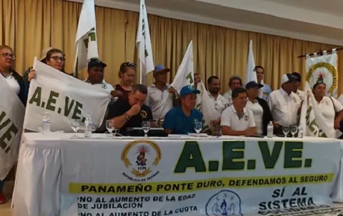 Educadores se reúnen en Veraguas y unen fuerzas para mega marcha del jueves