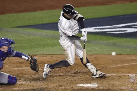 Yanquis siguen con vida en la Serie Mundial; Cole ante Flaherty en el quinto juego 
