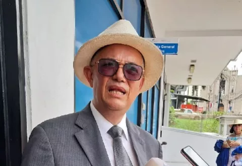 Empresario querella a Migración por allanar su restaurante bar sin orden judicial