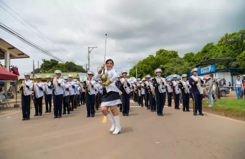 Estudiantes: participan por patriotismo y no solo por desfilar