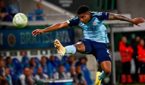 Slovan, del panameño Blackman, ante el AC Milan en Champions