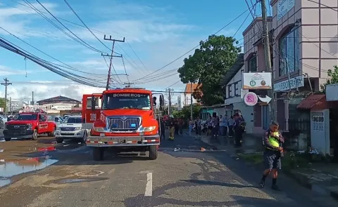 Bomberos controlan conato de incendio en la Avenida Sur de Santiago de Veraguas 