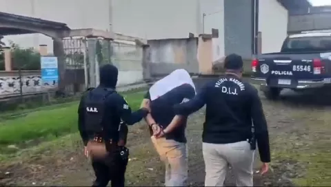 Dos presuntos asesinos con los alias "Fósforo" y "Puerco", detenidos en La Chorrera   