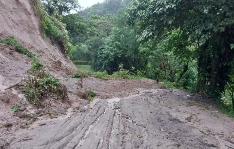 Ejecutarán plan de atención de vías afectadas por la tormenta Rafael