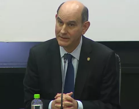Chapman: Pensión universal se adecuaría, dependiendo del costo de la vida