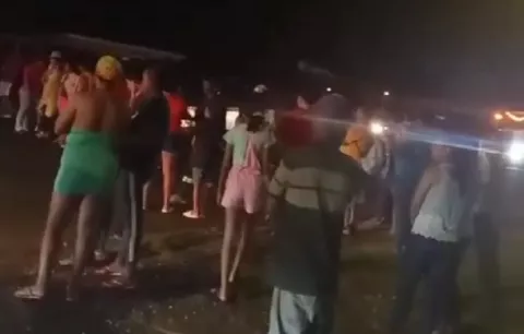 Residentes de Nueva Providencia cierran la vía Transístmica tienen  más de 20 días sin agua potable