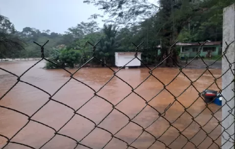 Las fuertes lluvias causan serias afectaciones en Veraguas y Colón