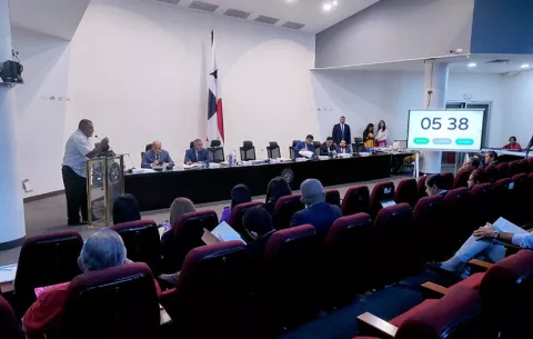 Comisión atenderá a 40 participantes por día en consultas a la reforma de la CSS