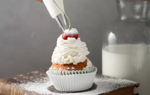 Tipos de crema y sus usos en repostería