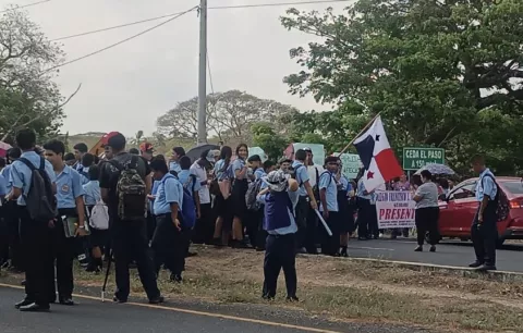 Reanudan las clases en distritos afectados por mal tiempo en Herrera