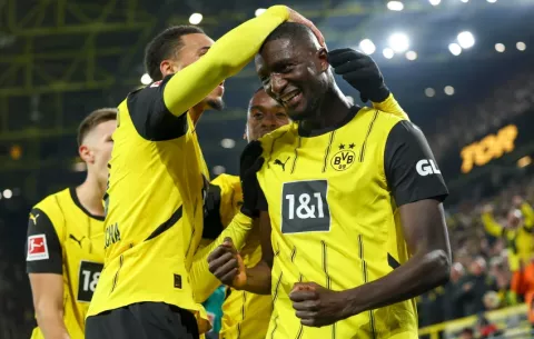 El Dortmund se sacude la crisis; el Leipzig, sin invicto
