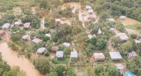 Tormenta se aleja de Panamá pero sigue incidiendo en mal tiempo