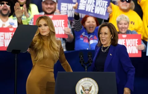 Jennifer López y Maná impulsan la campaña de Kamala Harris