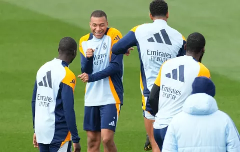 Ancelotti confía en Mbappé: 'Mañana terminará su racha de no marcar goles'
