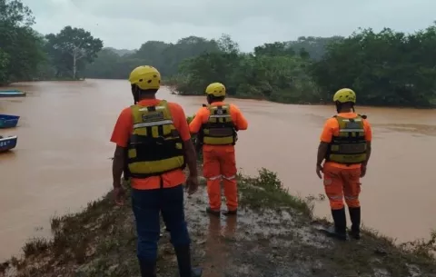 Sinaproc: aviso de vigilancia por oleajes y vientos en el Pacífico y el Caribe panameño