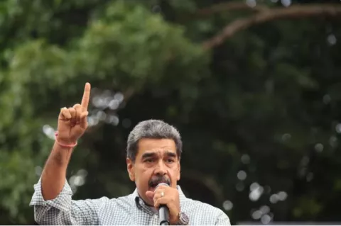 Maduro dice que Machado 'está en Colombia' en búsqueda de 'dólares del narcotráfico'
