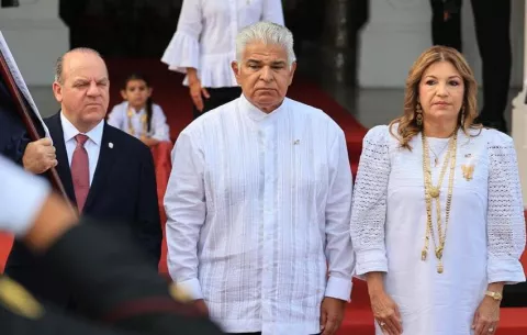 Presidente Mulino dio inicio a los actos del Día de los Símbolos Patrios 