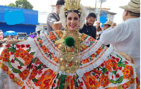 La Chorrera celebra con el tradicional desfile de carretas el Primer Grito de Independencia