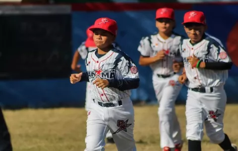 Panamá vence a Brasil y mantiene invicto en el Panamericano de Béisbol U10.