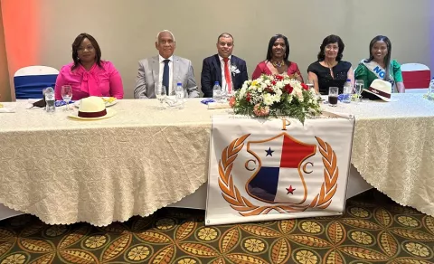Toma  posesión nueva junta directiva de periodistas de Colón