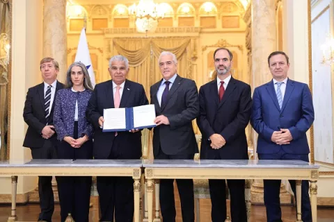 Mulino se compromete con la libertad de prensa, tras firmar las declaraciones de Chapultepec y de Salta II