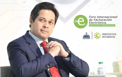 Retan a Publio de Gracia a devolver $30 mil de los $100 mil que recibió en incentivos