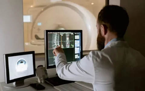 Servicios de radiología en varios hospitales y centros de salud han sido suspendidos