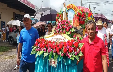 Romería Mariana en Santiago celebra 75 Años de devoción a la virgen de la Medalla Milagrosa