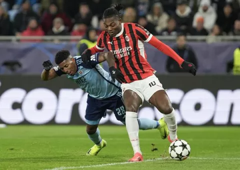 Slovan, del panameño Blackman, cae ante AC Milan en la Champions