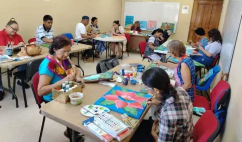 Taller de pintura, un espacio de creatividad 