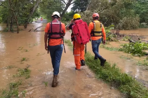 Depresión se convierte en tormenta tropical y seguirá afectando al país