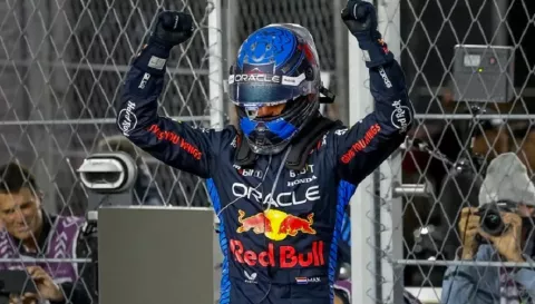 Verstappen gana su cuarto mundial de Fórmula 1