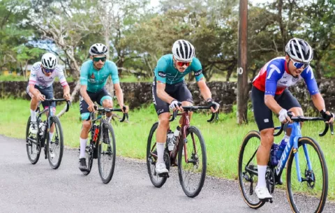 Bolívar Espinosa es nuevo líder de la Vuelta a Chiriquí; costarricense Ramírez gana etapa