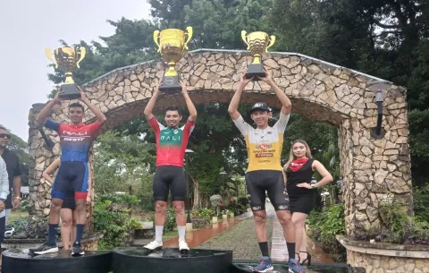 Bolívar Espinosa nuevo campeón de la Vuelta a Chiriquí; Jurado gana la última etapa 