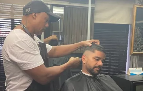 Salas de belleza y barberías se dinamizan en diciembre