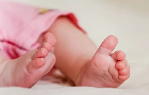 Panamá aprueba un nuevo anticuerpo monoclonal contra la neumonía y bronquiolitis en bebés