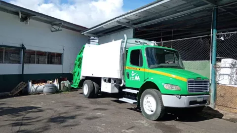 Camiones compactadores que se iban a descartar están operativos