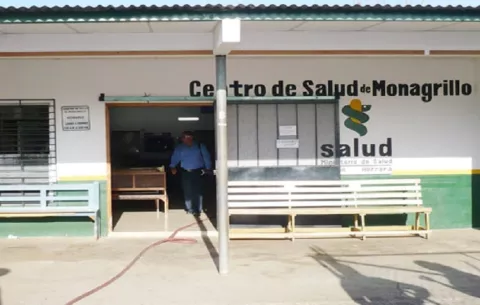 Centros médicos mantienen extensión de horario
