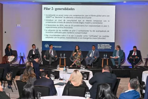 Panamá explora los retos de aplicar el 15% de impuesto mínimo global a multinacionales 