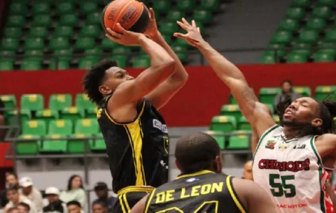 Correcaminos de Colón vence a Toros de Chiriquí y empata la serie en LPB